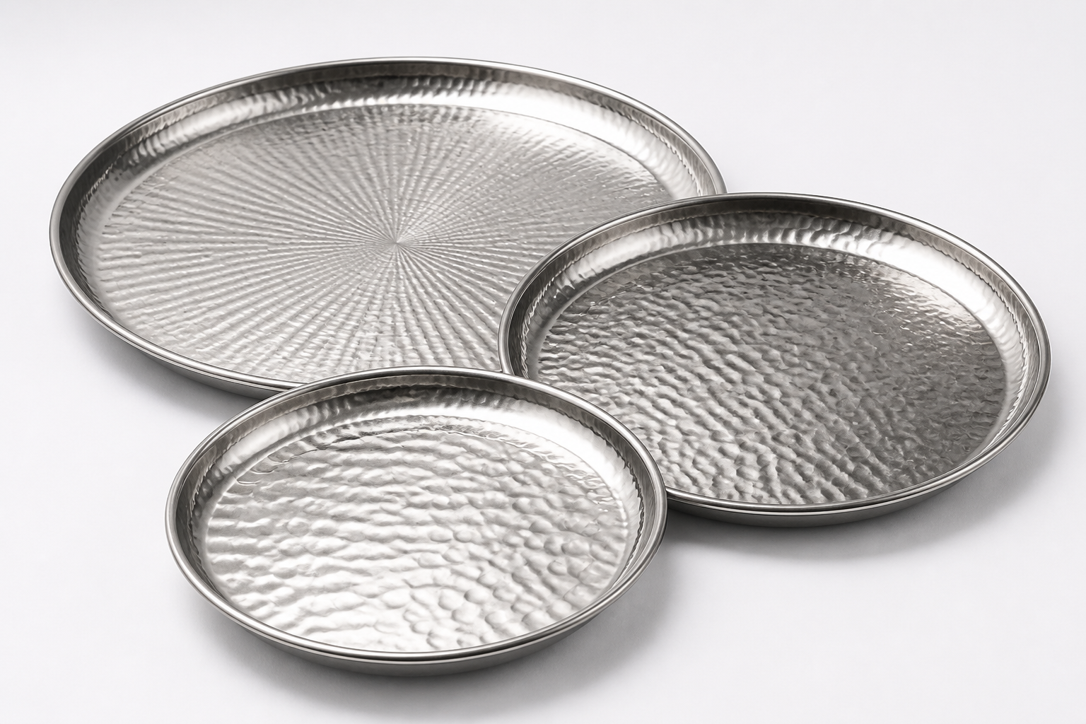 Wholesale Textured Metal Serving Plates, High-end Retro Style Stainless Steel Dinnerware