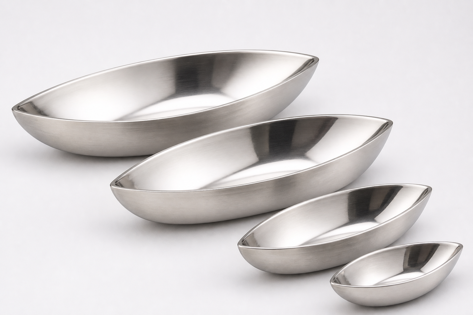 Wholesale Salad Bowls with Beautiful Boat Shape